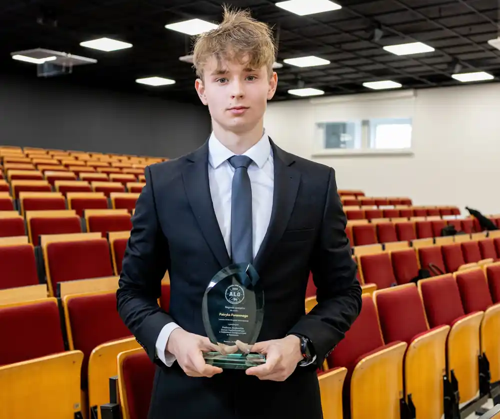 Nasz uczeń laureatem XXXIII Olimpiady Informatycznej!