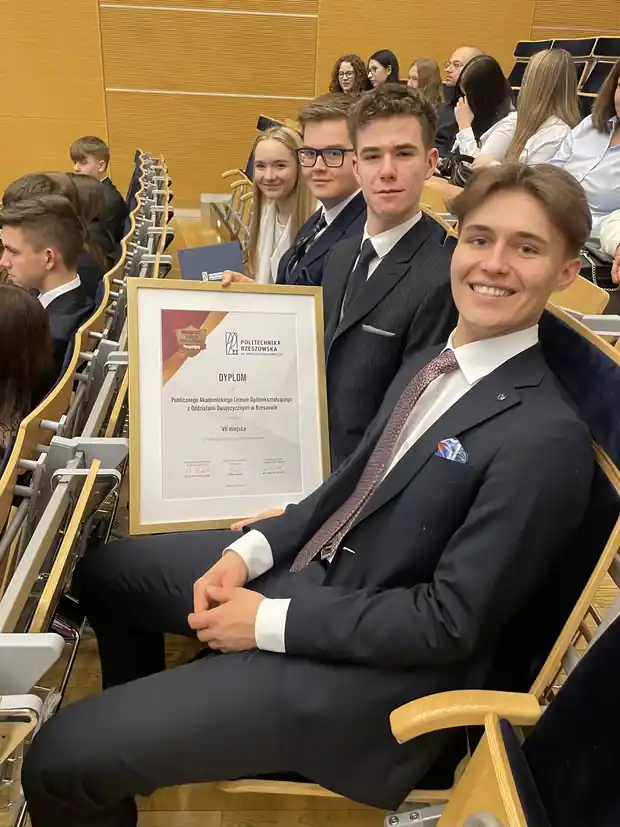 ALO w 10 najlepszych liceów na Podkarpaciu! — zdjęcie 1
